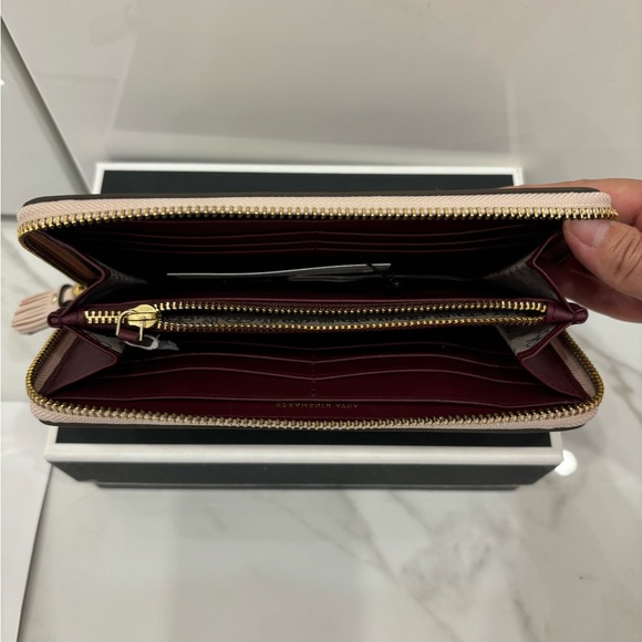 Brand new Anya Hindmarch Light Beige wallet - Picture 4 of 5